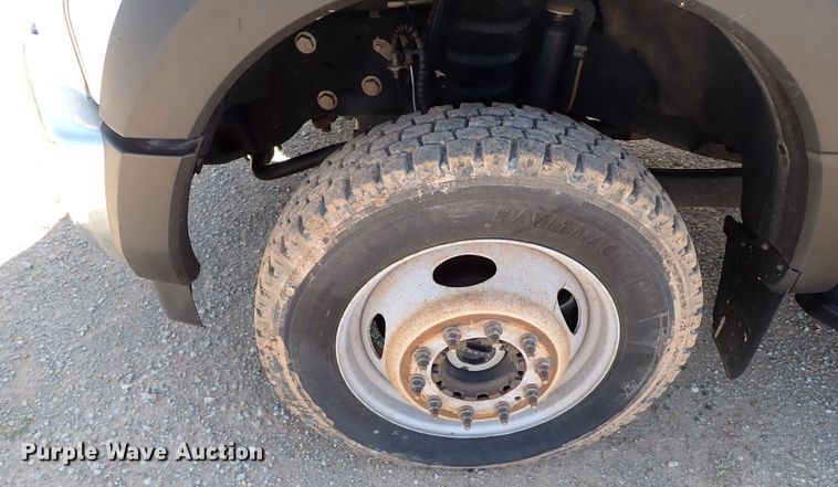 image for item JO9543 2019 Ford F550  SuperCab flatbed truck