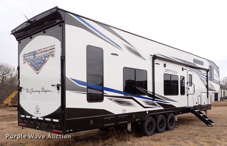 image for item JO9675 2022 Genesis Supreme 40CRXL  toy hauler camper