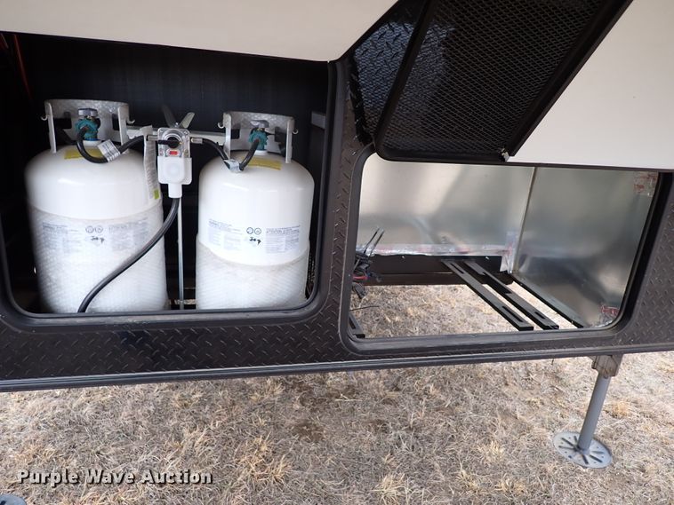 image for item JO9675 2022 Genesis Supreme 40CRXL  toy hauler camper