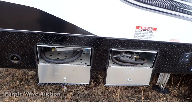 image for item JO9675 2022 Genesis Supreme 40CRXL  toy hauler camper