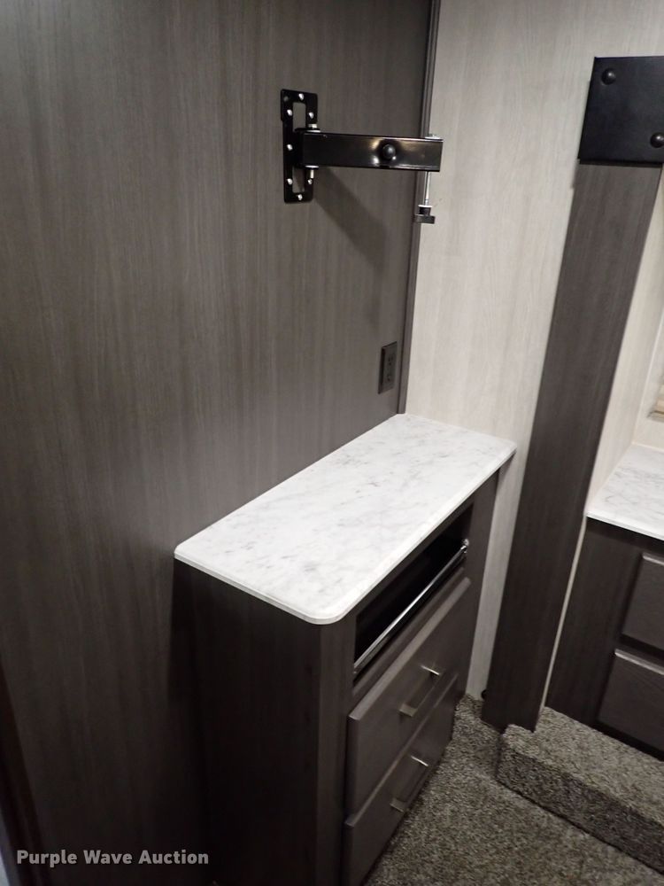 image for item JO9675 2022 Genesis Supreme 40CRXL  toy hauler camper