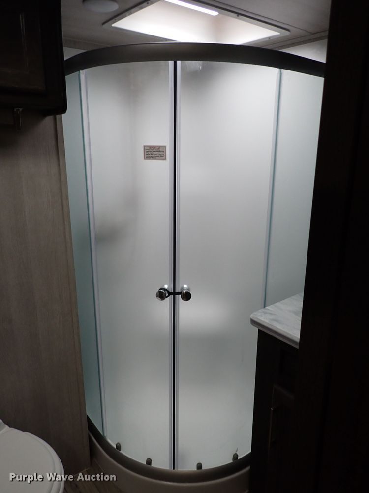 image for item JO9675 2022 Genesis Supreme 40CRXL  toy hauler camper