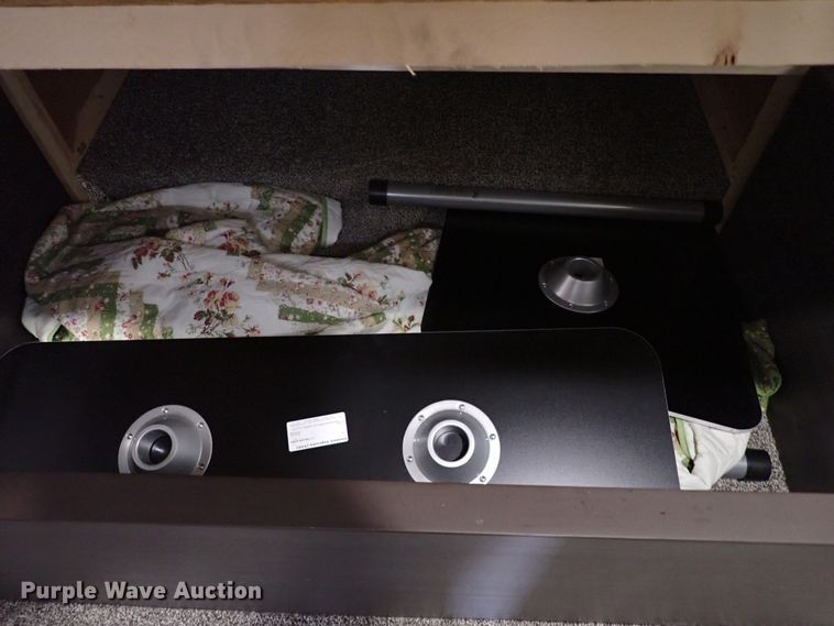 image for item JO9675 2022 Genesis Supreme 40CRXL  toy hauler camper