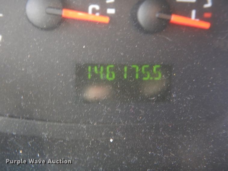 image for item JS9547 2006 Ford E450 Super Duty  shuttle bus