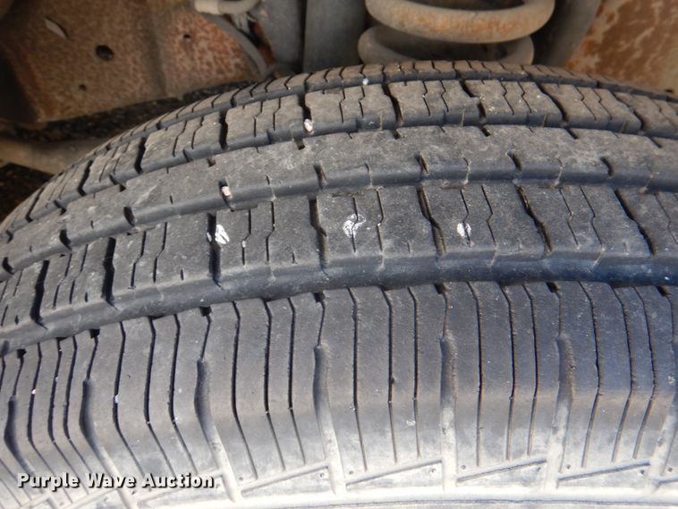 image for item JS9547 2006 Ford E450 Super Duty  shuttle bus