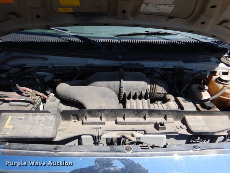 image for item JS9548 2009 Ford E450 Super Duty  shuttle bus