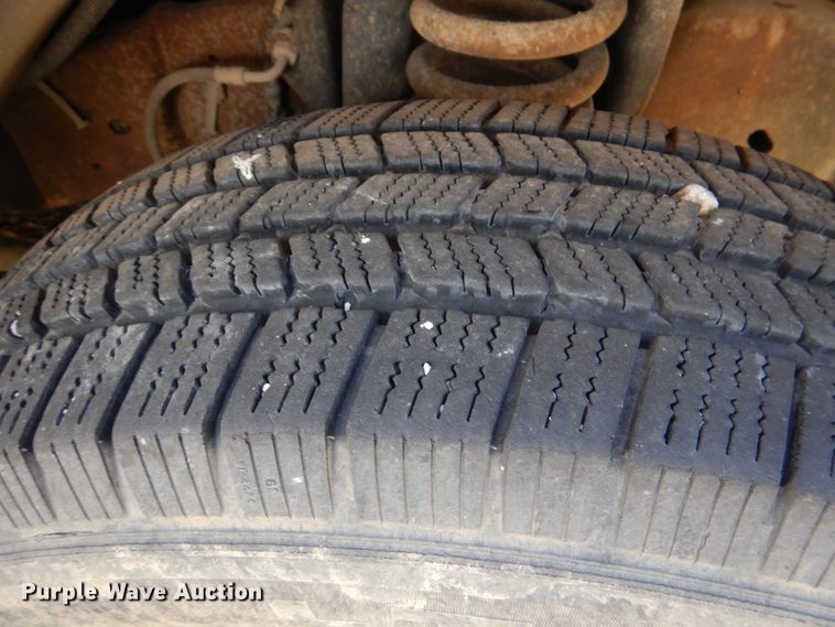 image for item JS9548 2009 Ford E450 Super Duty  shuttle bus