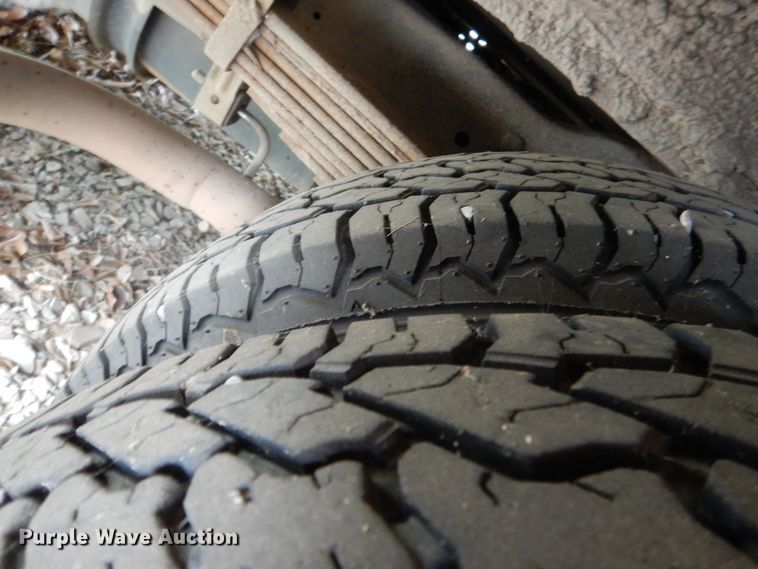 image for item JS9548 2009 Ford E450 Super Duty  shuttle bus