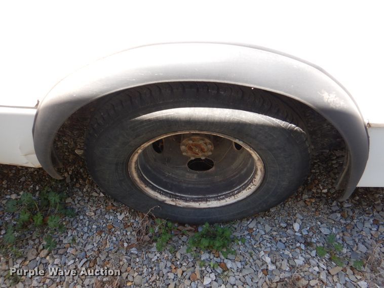 image for item JS9548 2009 Ford E450 Super Duty  shuttle bus