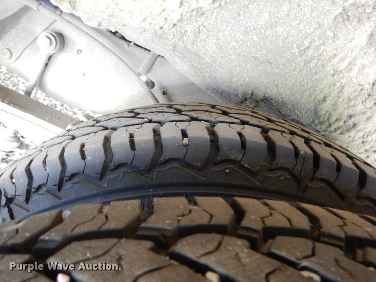 image for item JS9550 2009 Ford E350 Super Duty  shuttle bus