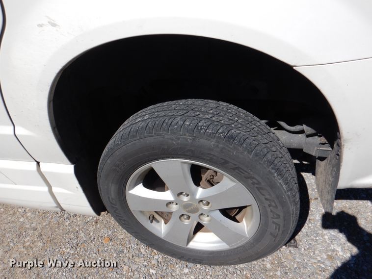 image for item JS9553 2013 Dodge Grand Caravan  handicap accessible van