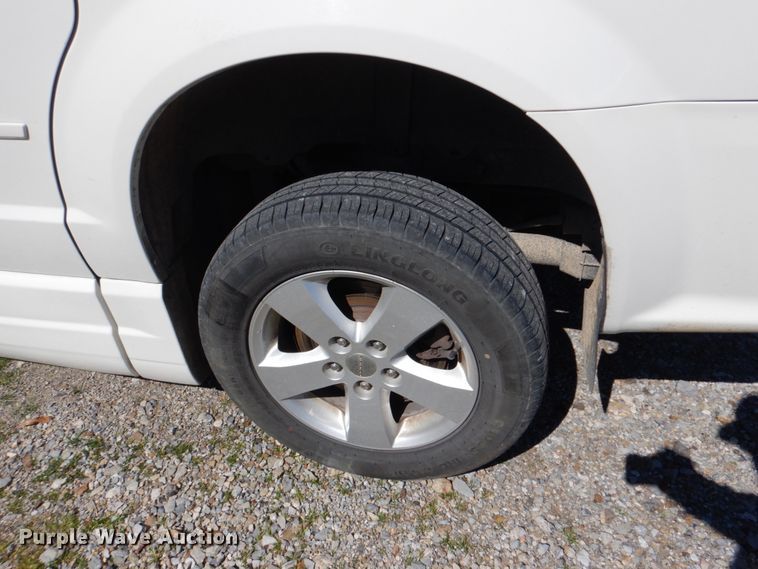 image for item JS9554 2013 Dodge Grand Caravan  handicap accessible van