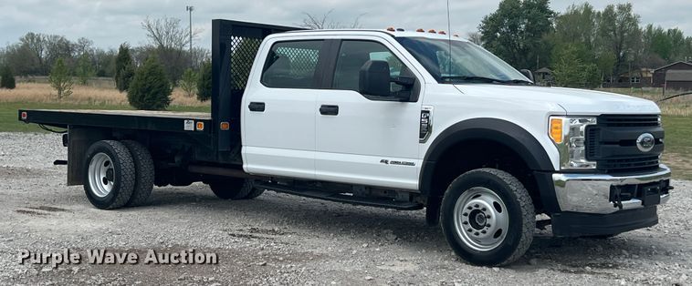 image for item JU9191 2017 Ford F550 Super Duty XL  flatbed truck