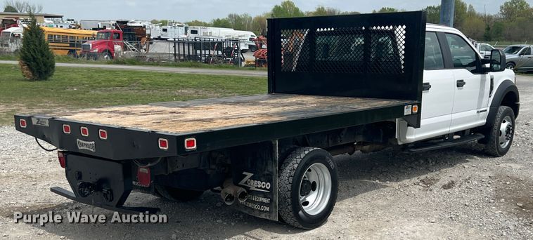 image for item JU9191 2017 Ford F550 Super Duty XL  flatbed truck
