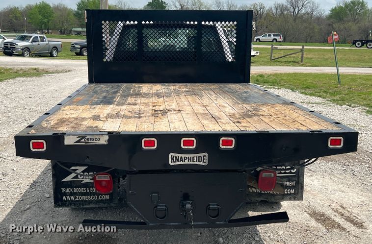 image for item JU9191 2017 Ford F550 Super Duty XL  flatbed truck