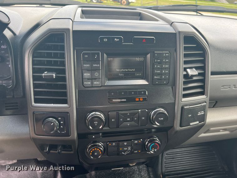 image for item JU9191 2017 Ford F550 Super Duty XL  flatbed truck