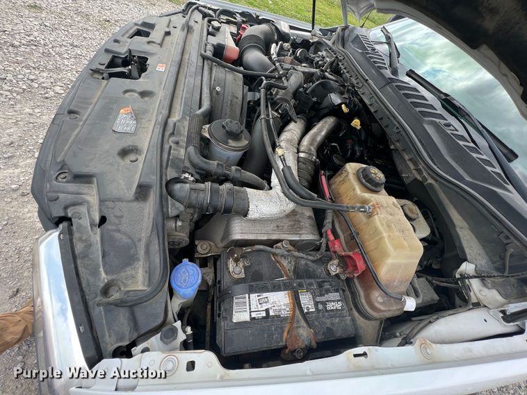 image for item JU9191 2017 Ford F550 Super Duty XL  flatbed truck