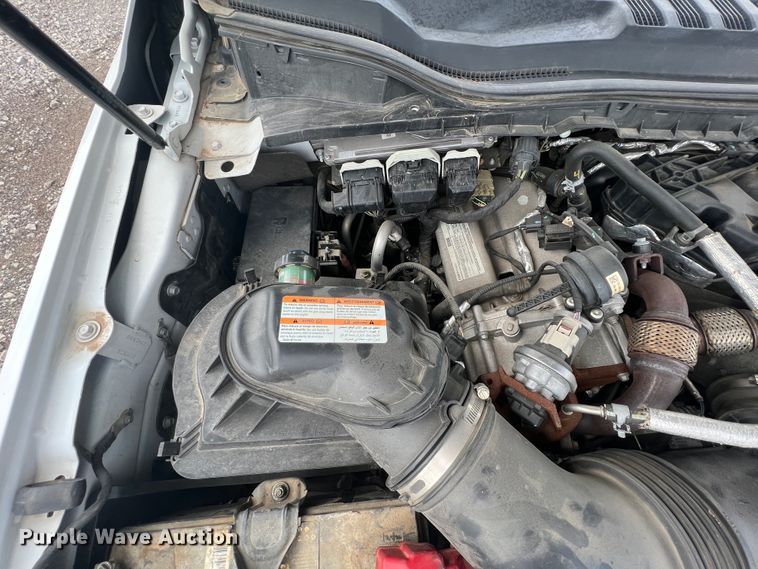 image for item JU9191 2017 Ford F550 Super Duty XL  flatbed truck