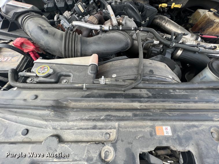 image for item JU9191 2017 Ford F550 Super Duty XL  flatbed truck