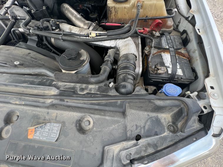 image for item JU9191 2017 Ford F550 Super Duty XL  flatbed truck