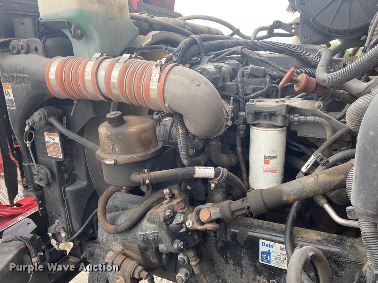 image for item JU9196 2013 Peterbilt 337  delivery truck