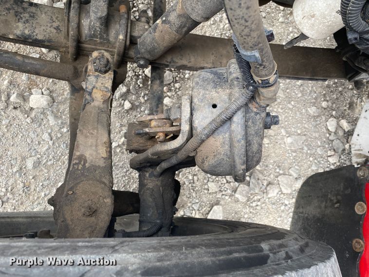 image for item JU9196 2013 Peterbilt 337  delivery truck