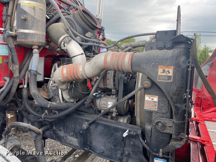 image for item JU9196 2013 Peterbilt 337  delivery truck