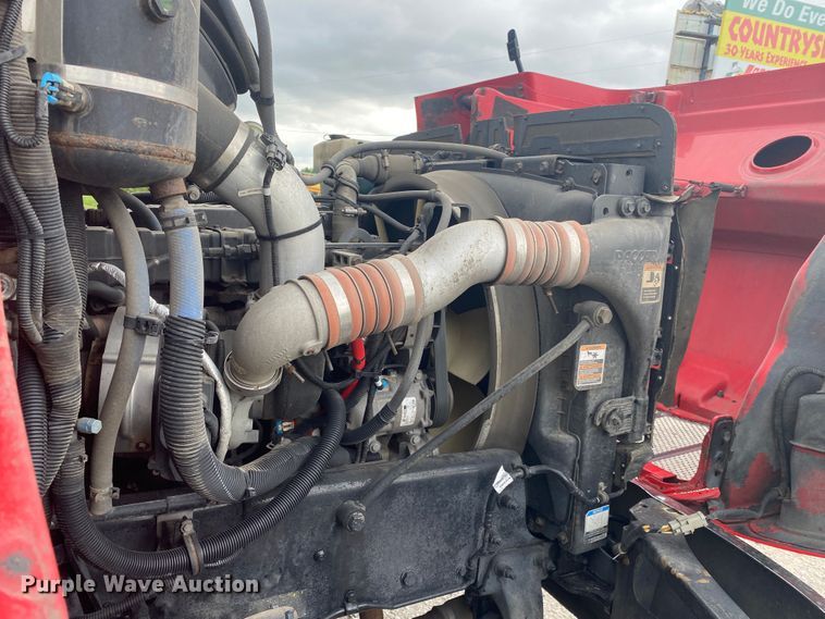 image for item JU9196 2013 Peterbilt 337  delivery truck