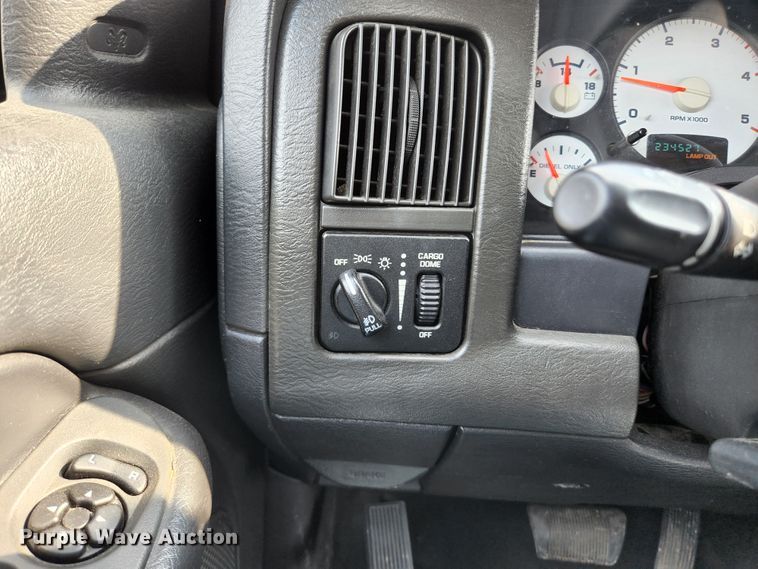 image for item KE9729 2005 Dodge Ram 2500HD SLT  Quad Cab pickup truck