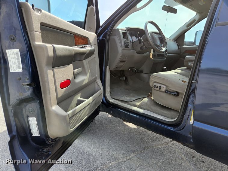 image for item KE9763 2006 Dodge Ram 2500  Quad Cab pickup truck