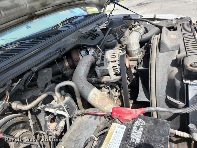 image for item KE9775 2005 Ford F350 Super Duty XL  SuperCab utility bed pickup truck