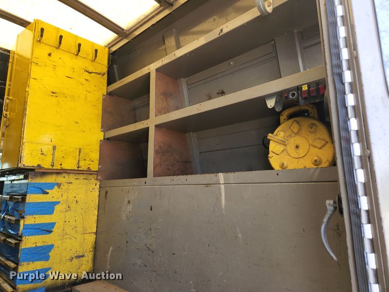 image for item KE9776 2006 Ford E450 Super Duty  utility van