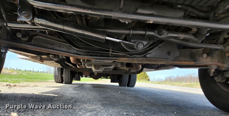 image for item KE9776 2006 Ford E450 Super Duty  utility van