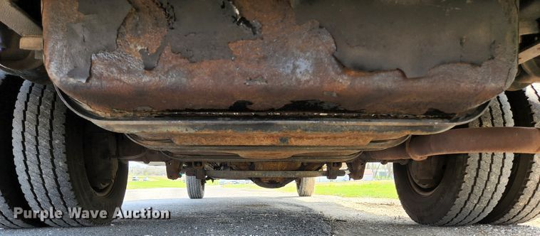 image for item KE9776 2006 Ford E450 Super Duty  utility van