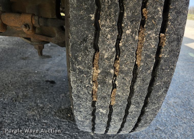 image for item KE9776 2006 Ford E450 Super Duty  utility van