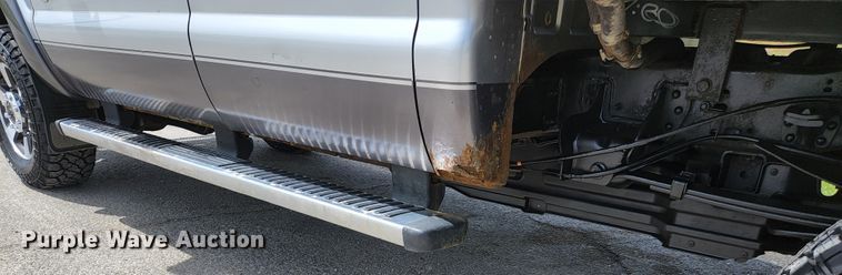 image for item KE9781 2011 Ford F350 Super Duty Lariat  Crew Cab flatbed pickup truck