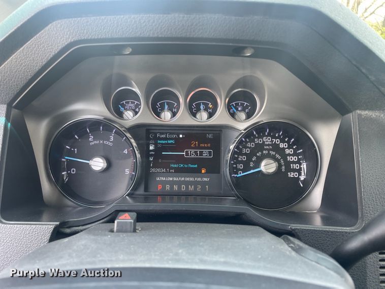 image for item KE9781 2011 Ford F350 Super Duty Lariat  Crew Cab flatbed pickup truck