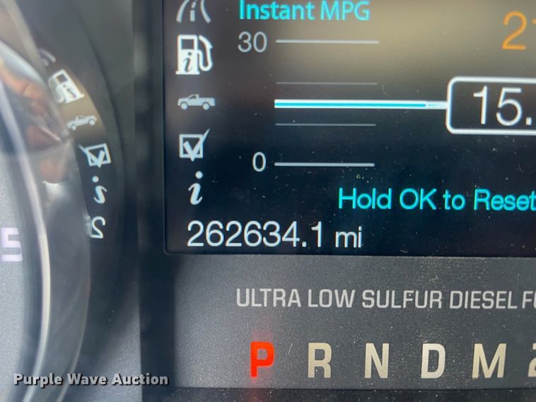 image for item KE9781 2011 Ford F350 Super Duty Lariat  Crew Cab flatbed pickup truck