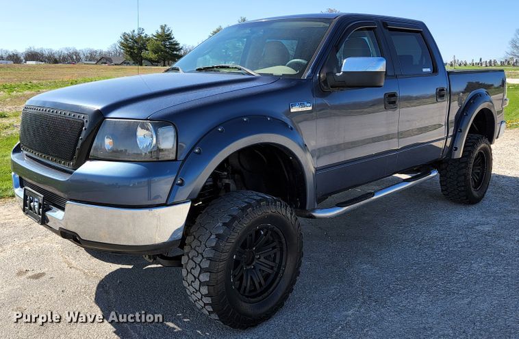 image for item KE9810 2005 Ford F150 XLT  SuperCrew pickup truck