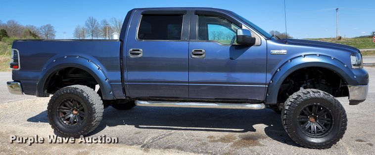 image for item KE9810 2005 Ford F150 XLT  SuperCrew pickup truck