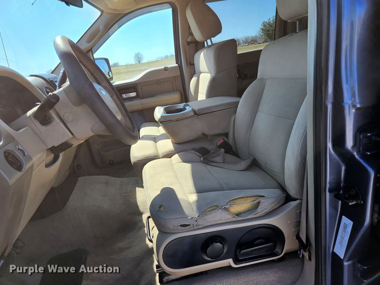 image for item KE9810 2005 Ford F150 XLT  SuperCrew pickup truck