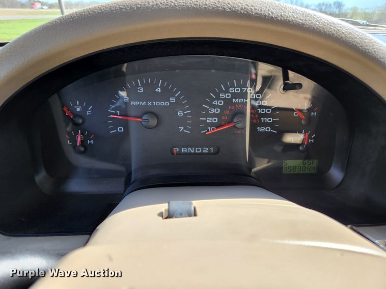 image for item KE9810 2005 Ford F150 XLT  SuperCrew pickup truck