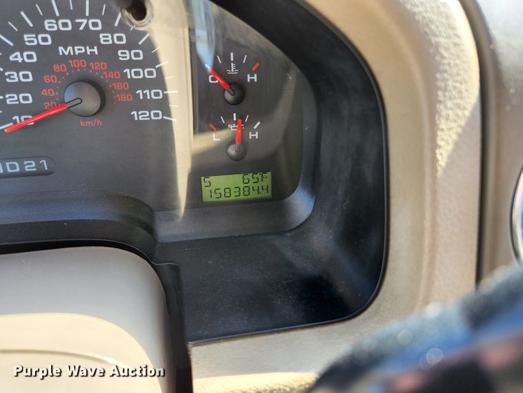 image for item KE9810 2005 Ford F150 XLT  SuperCrew pickup truck