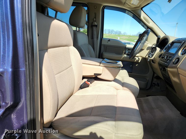 image for item KE9810 2005 Ford F150 XLT  SuperCrew pickup truck