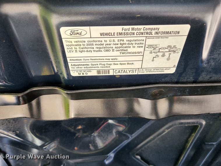 image for item KE9810 2005 Ford F150 XLT  SuperCrew pickup truck