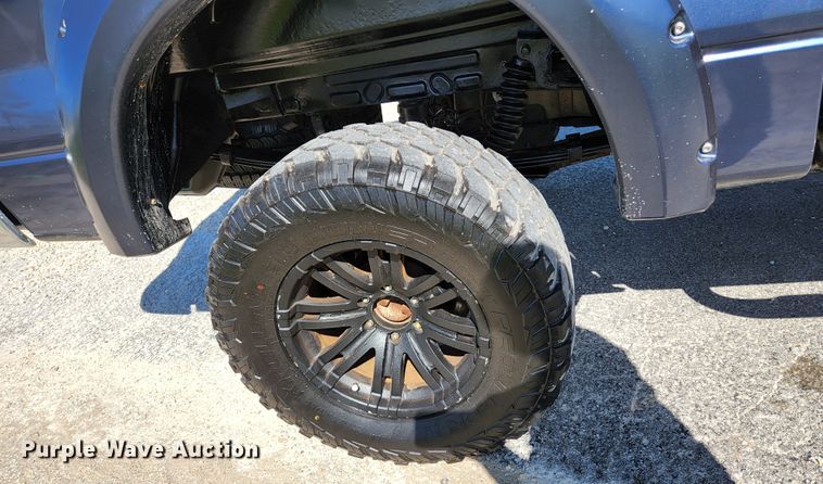 image for item KE9810 2005 Ford F150 XLT  SuperCrew pickup truck