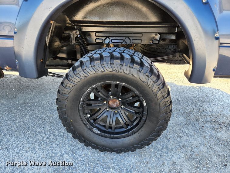 image for item KE9810 2005 Ford F150 XLT  SuperCrew pickup truck