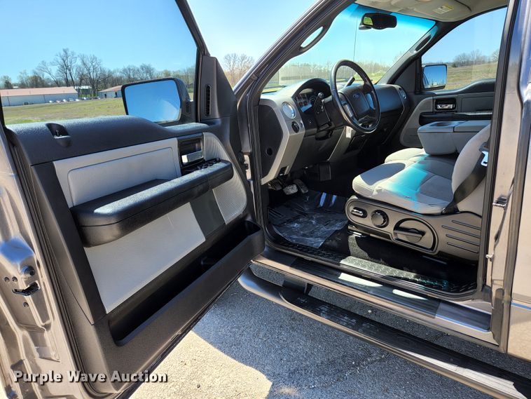 image for item KE9814 2004 Ford F150 FX4  SuperCab pickup truck