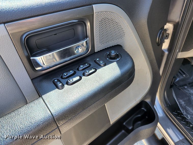 image for item KE9814 2004 Ford F150 FX4  SuperCab pickup truck