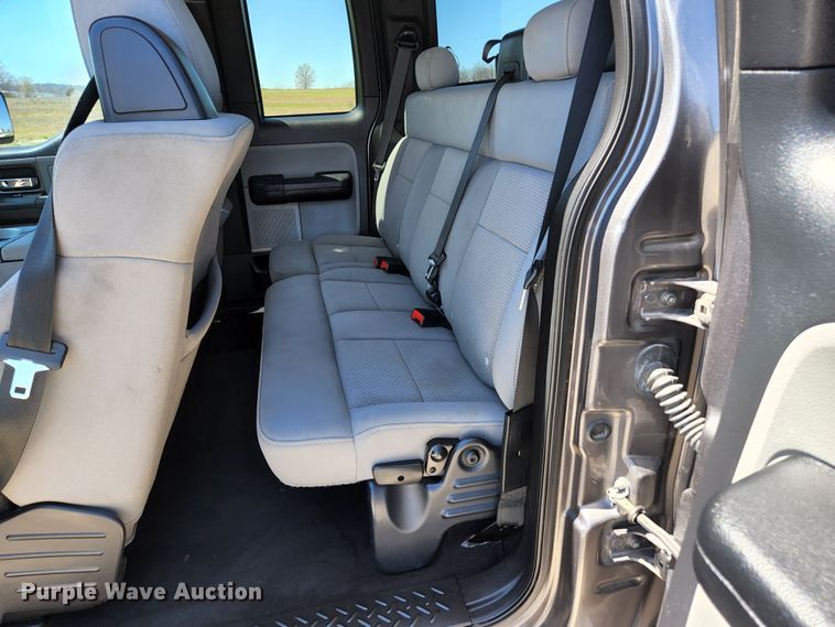 image for item KE9814 2004 Ford F150 FX4  SuperCab pickup truck